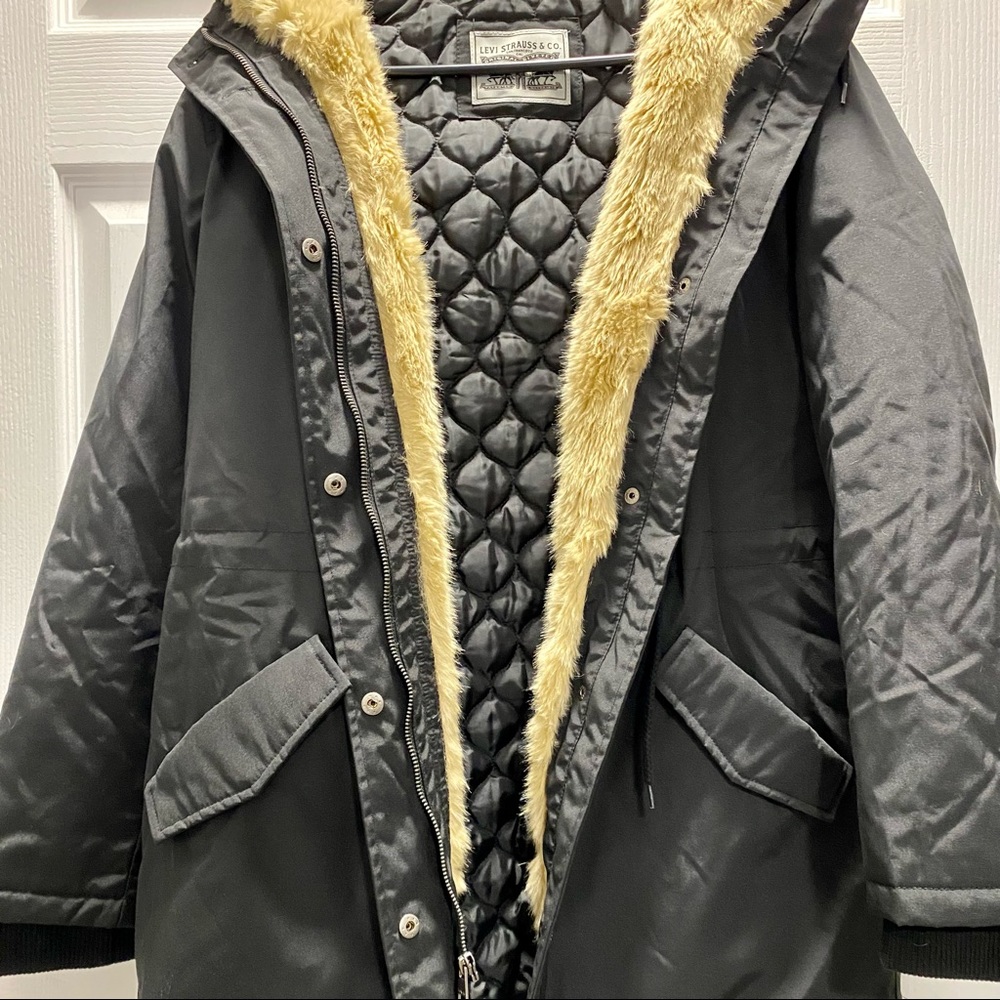 Levi's Women's Faux Fur Lined Hooded Parka Jacket - Medium